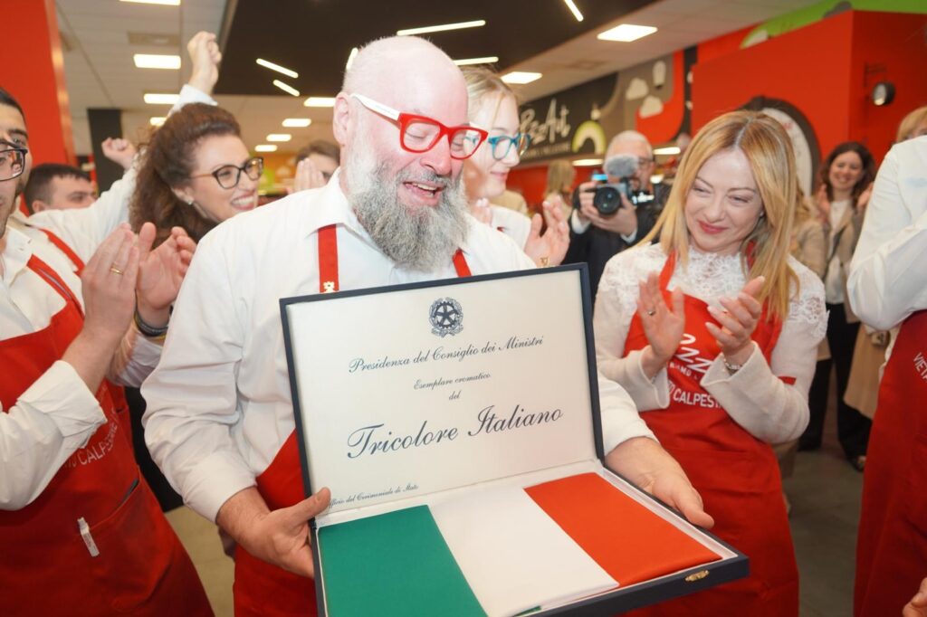 1 maggio 2026 Meloni Pizzaut Monza Acampora tricolore