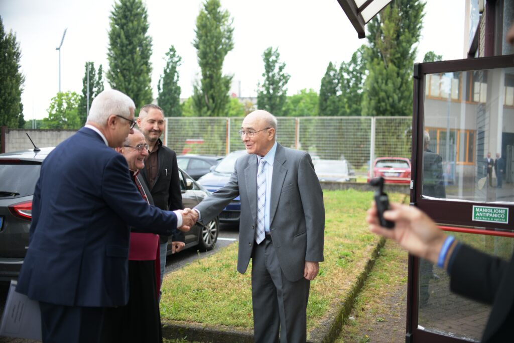 Monza Monsignor Delpini Apa Confartigianato visita