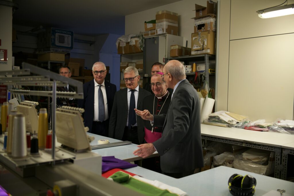 Monza Monsignor Delpini Apa Confartigianato visita