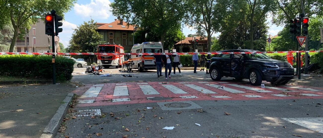 Monza incidente vialone Battisti motociclisti doppio mortale