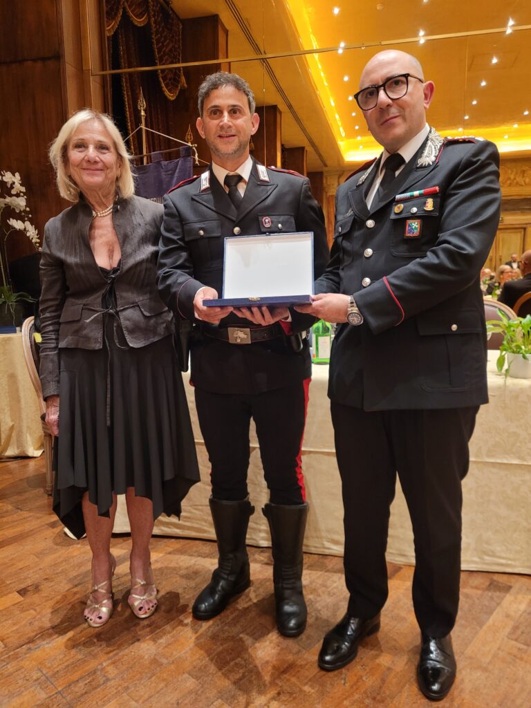 Monza premiazione forze ordine carabinieri