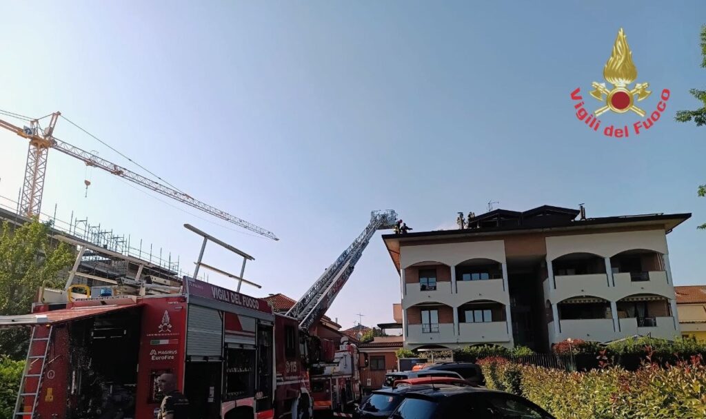 Seregno vigili del fuoco via Colzani stabile - foto Vigili del Fuoco