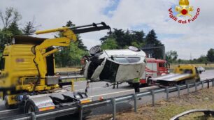 Carugate 2026 vigili del fuoco incidente