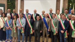 L'arcivescovo Mario Delpini con i sindaci brianzoli