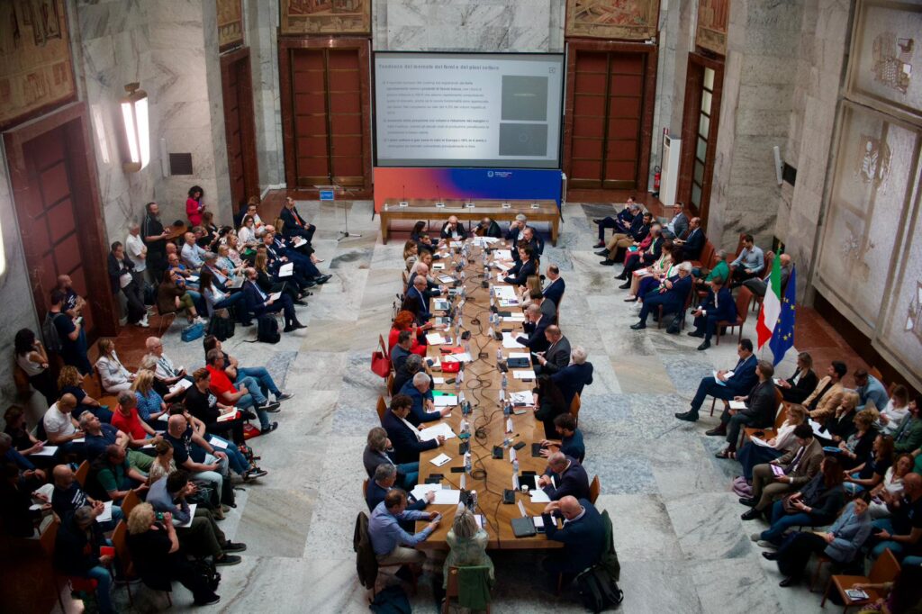Tavolo Electrolux lavori - foto Mimit