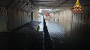 Un sottopasso allagato a causa del maltempo in Brianza