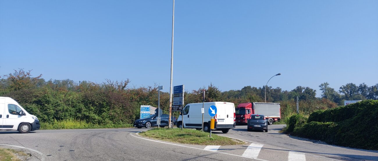 Solaro corso Europa dove nascerà la rotatoria