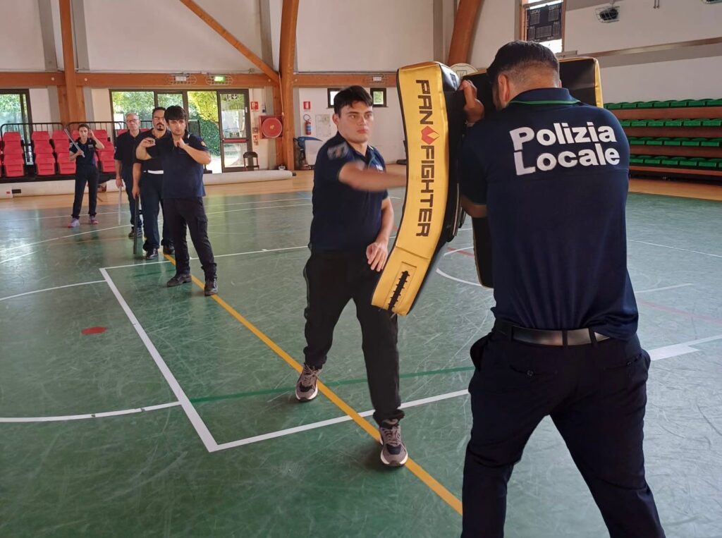 Albiate polizia locale addestramento agenti