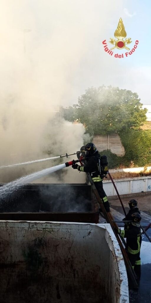 Limbiate Incendio Isola ecologica