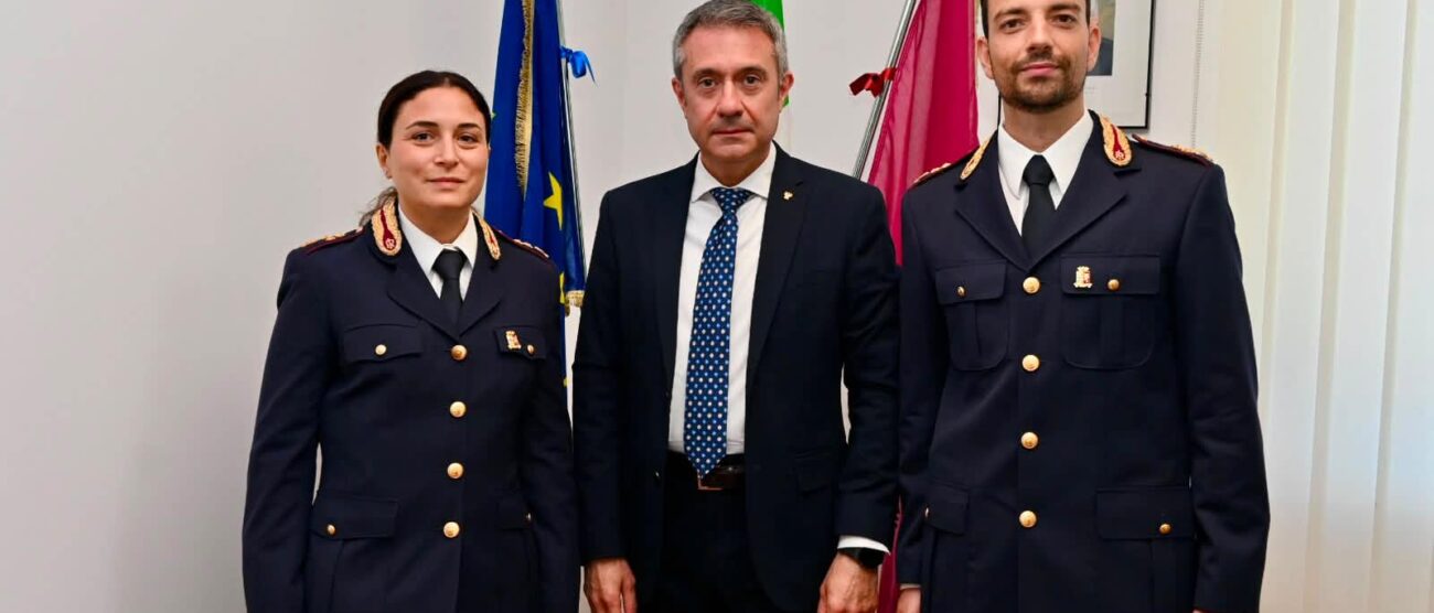 I due nuovi commissari di Polizia con il Questore Cuciti