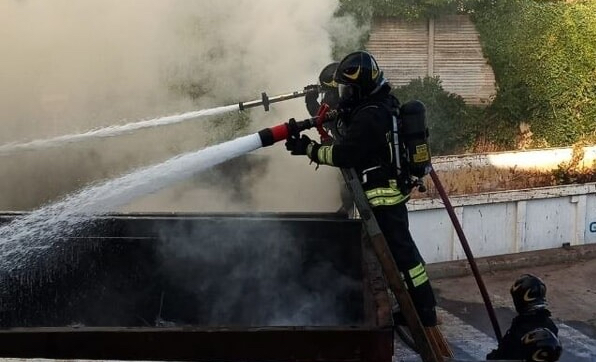 Limbiate Incendio Isola ecologica