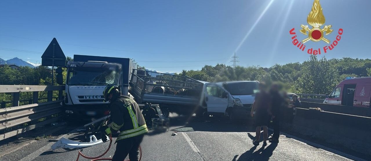 Statale 36 La scena dell'incidente in Valassina a Briosco