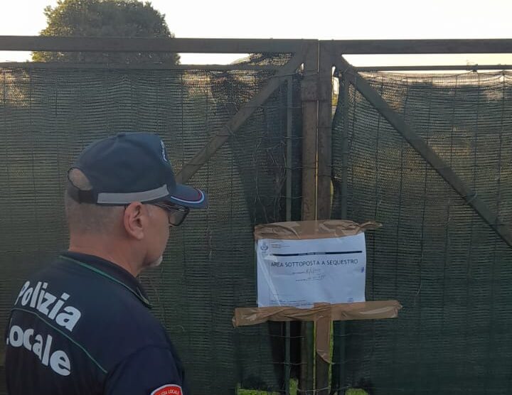 Il terreno sequestrato dalla Polizia locale di Monza a San Fruttuoso