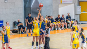 Basket donne Usmate finali Serie B nazionale palla a due De Gianni