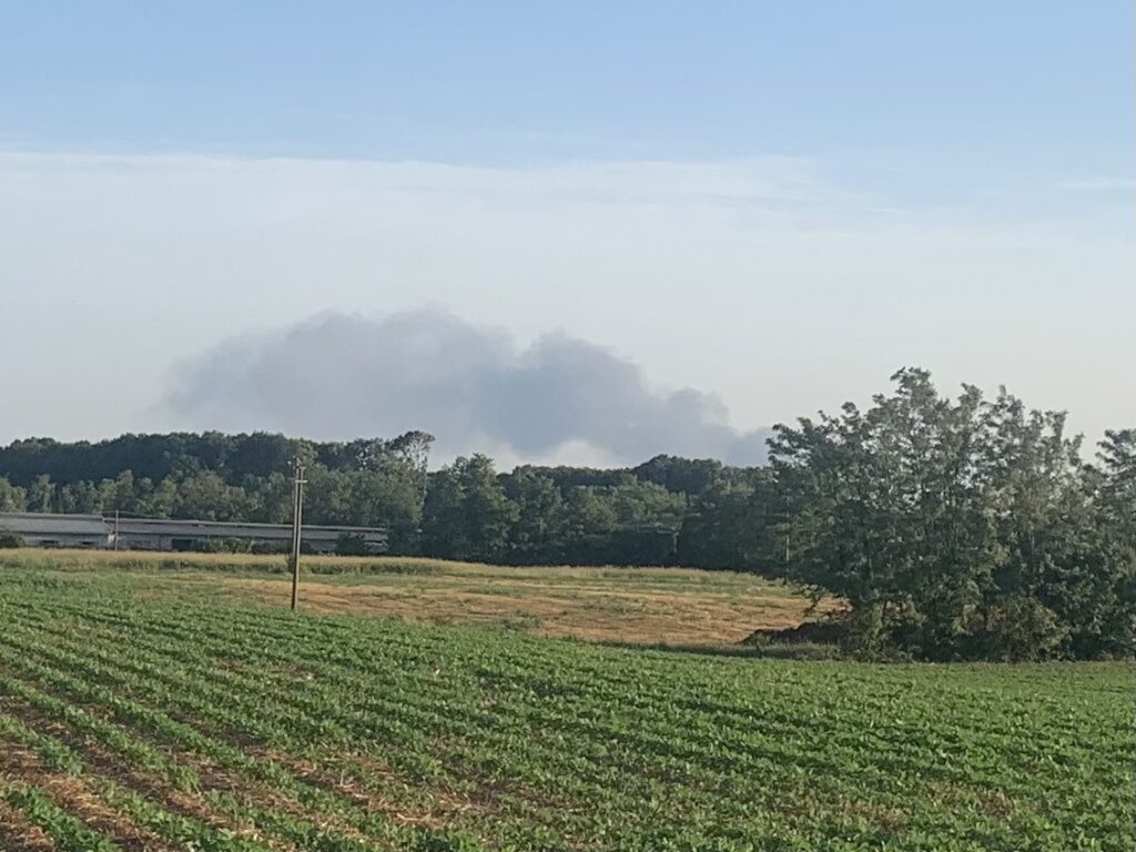 Colonna fumo incendio Bovisa Milano