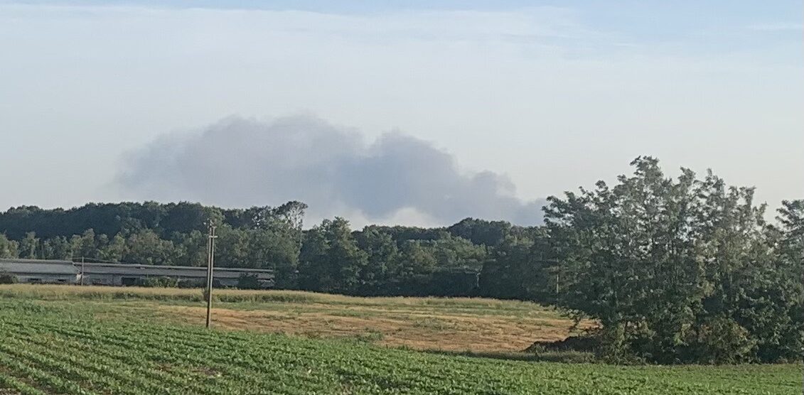 Colonna fumo incendio Bovisa Milano