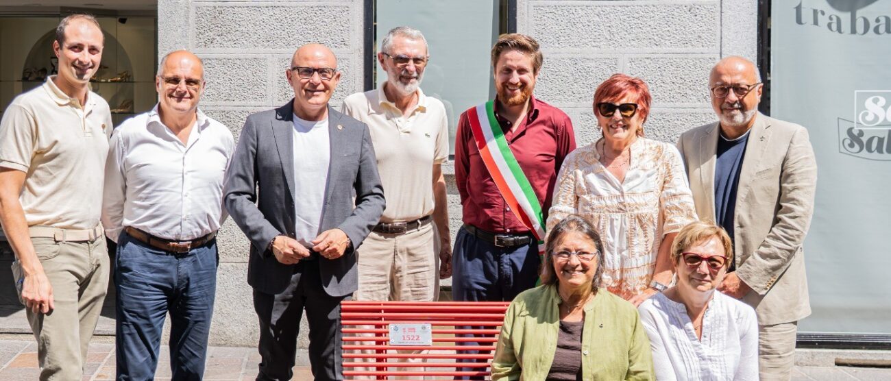 Seregno 2026 Lions Club Seregno Brianza corso del popolo panchina rossa vandalizzata riparazione