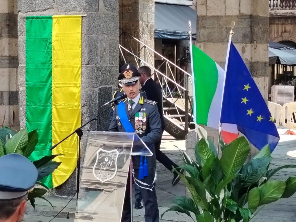 Guardia di Finanza Monza cerimonia piazza Roma