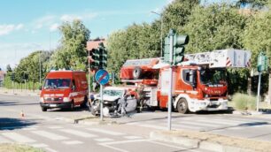 Monza incidente viale Lombardia Vvf