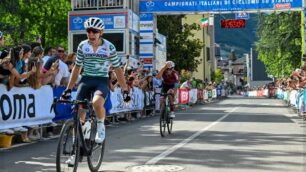 Seregno ciclismo 2026 la volata di Gualtieri a Laives