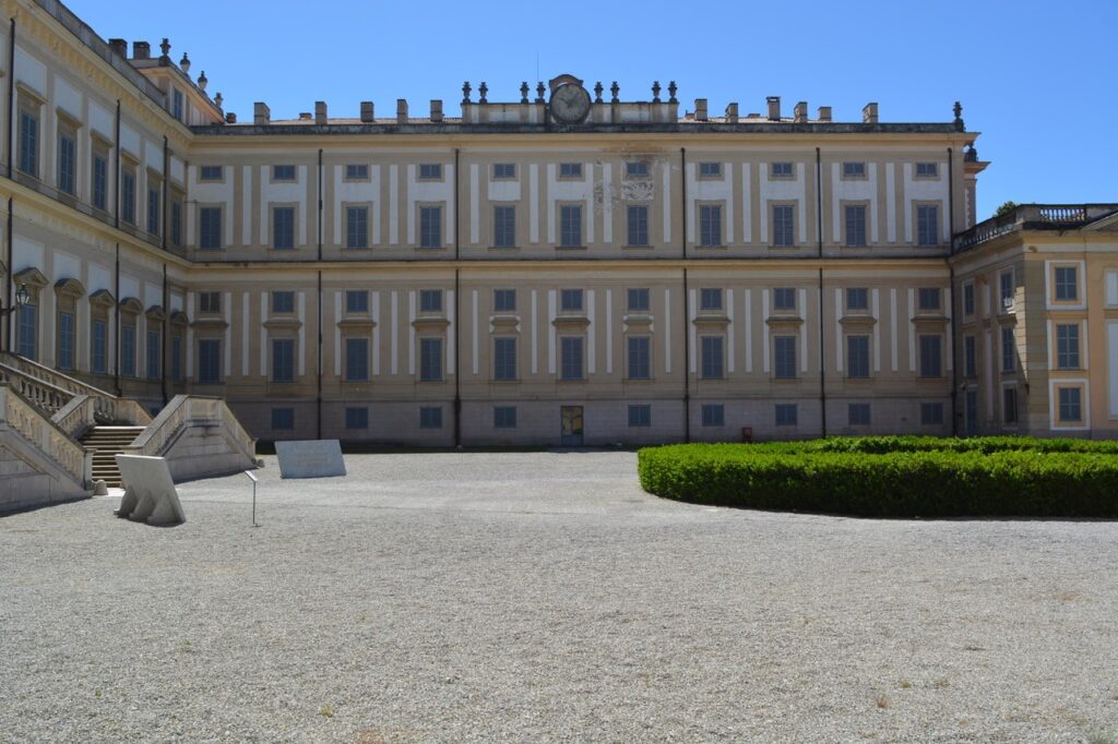 Villa reale Monza facciata sud e orologio