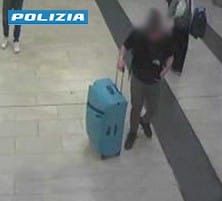 La valigia del truffatore con la refurtiva
