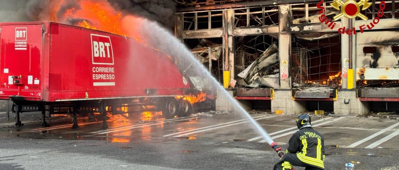 Vigili del fuoco incendio Brt Milano