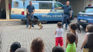 Cani poliziotto all'asilo nido di Lissone