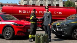 Lo scambio di gasolio tra Finanza e Vigili del fuoco