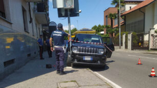 La jeep finita fuori strada a Muggiò