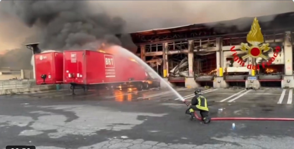 Vigili del fuoco incendio Brt Milano
