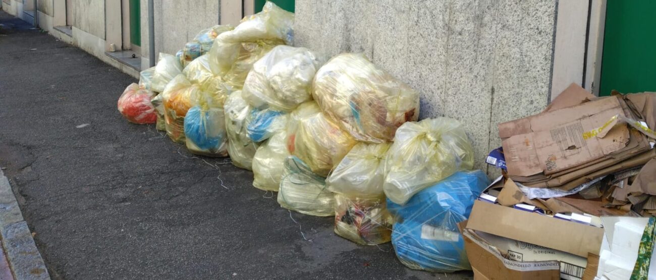 Monza rifiuti multa