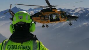 Un soccorso della Guardia di finanza