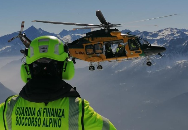 Un soccorso della Guardia di finanza