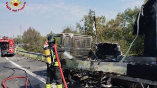 Il camion andato in fiamme
