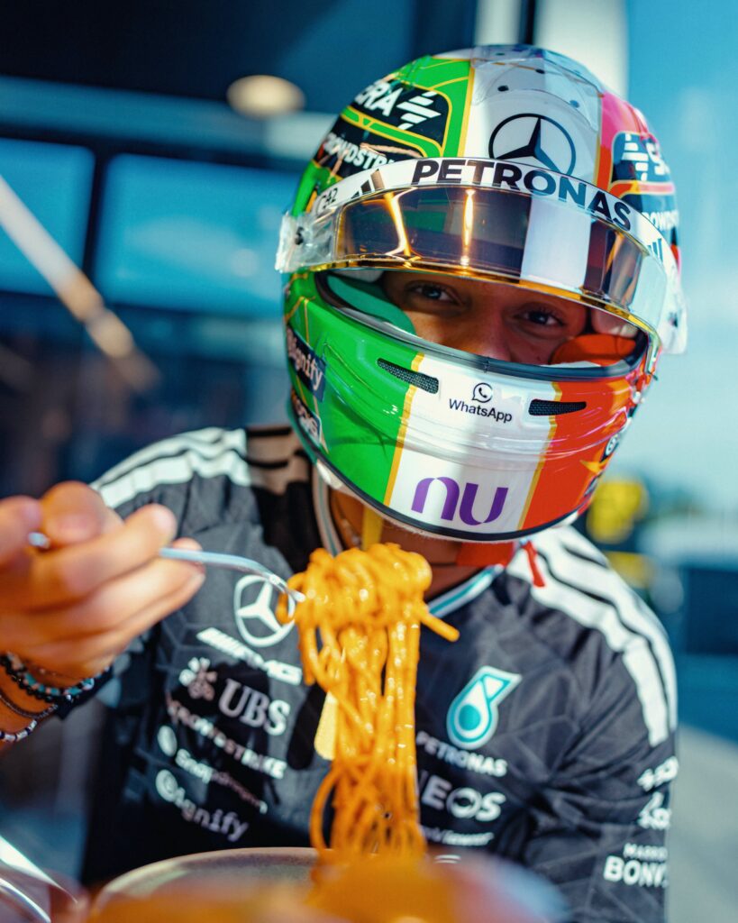 F1 Gp Monza 2026 casco Kimi Antonelli tricolore e pasta