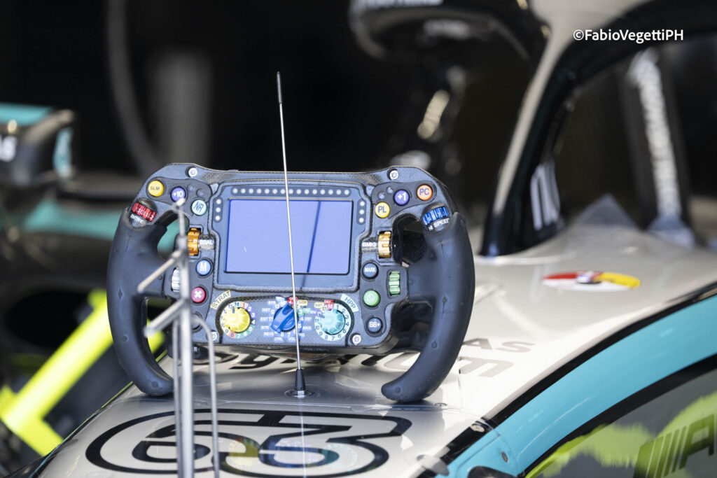 Gp Spagna F1 2026 volante Russell - foto Vegetti il CittadinoMB