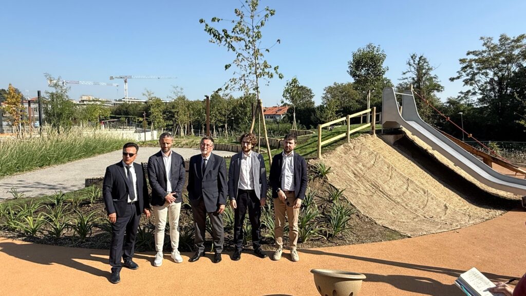Monza parco piazzale Virgilio presentaz