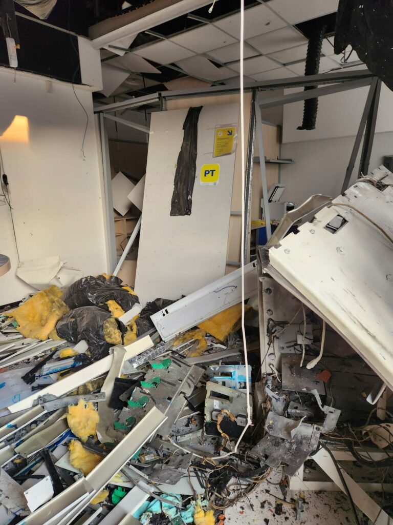 Paderno Calderara bancomat interno