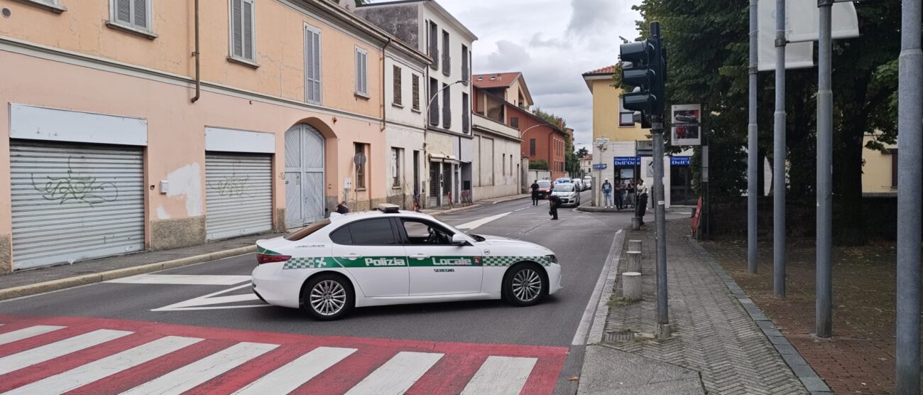 Seregno incidente via Polo polizia locale