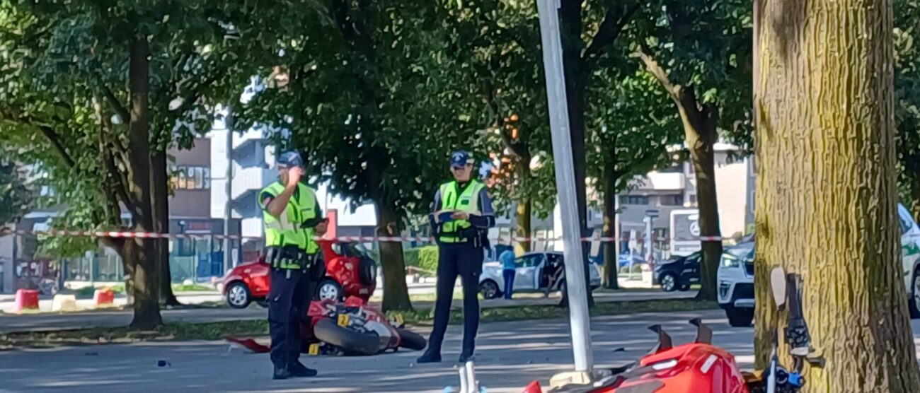 La scena dell'incidente stradale nel parcheggio dello stadio Brianteo