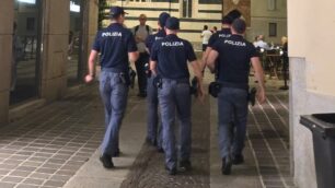 Poliziotti in piazza Duomo a Monza
