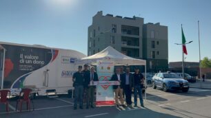 L'emoteca Avis Milano nel cortile della Questura di Monza