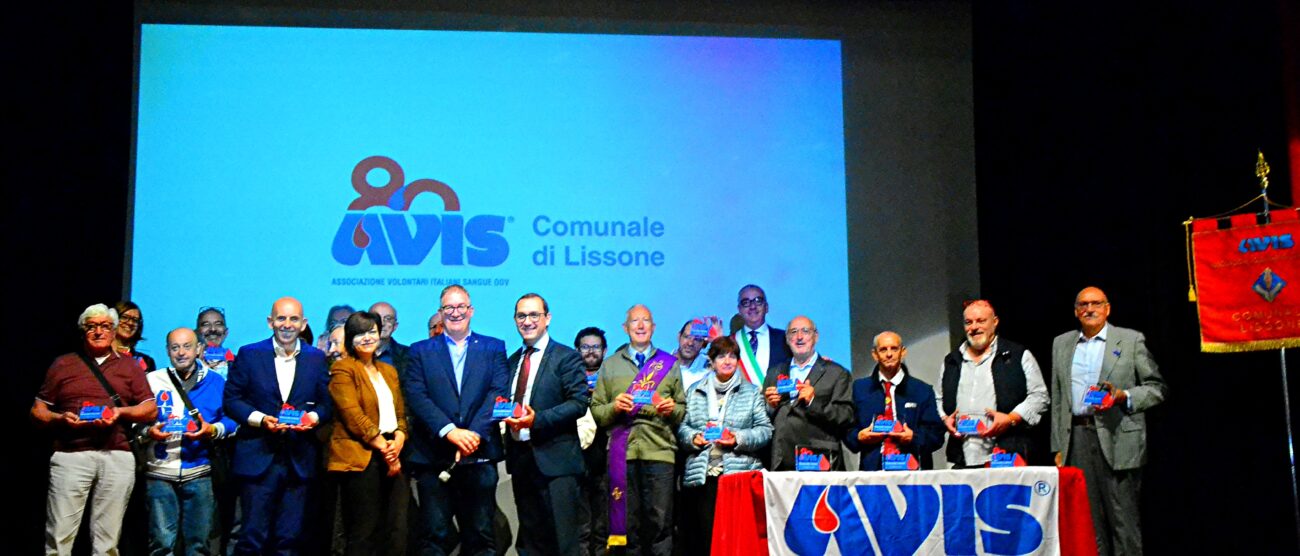 Avis Lissone 80 anni con medagliati