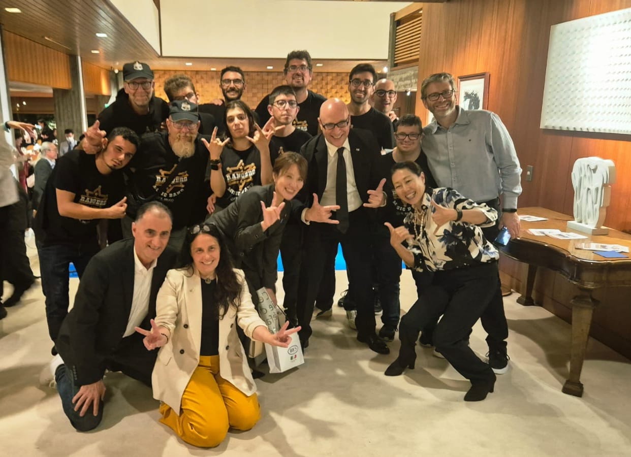 Brugherio Brugo Giappone foto gruppo ministra Locatelli