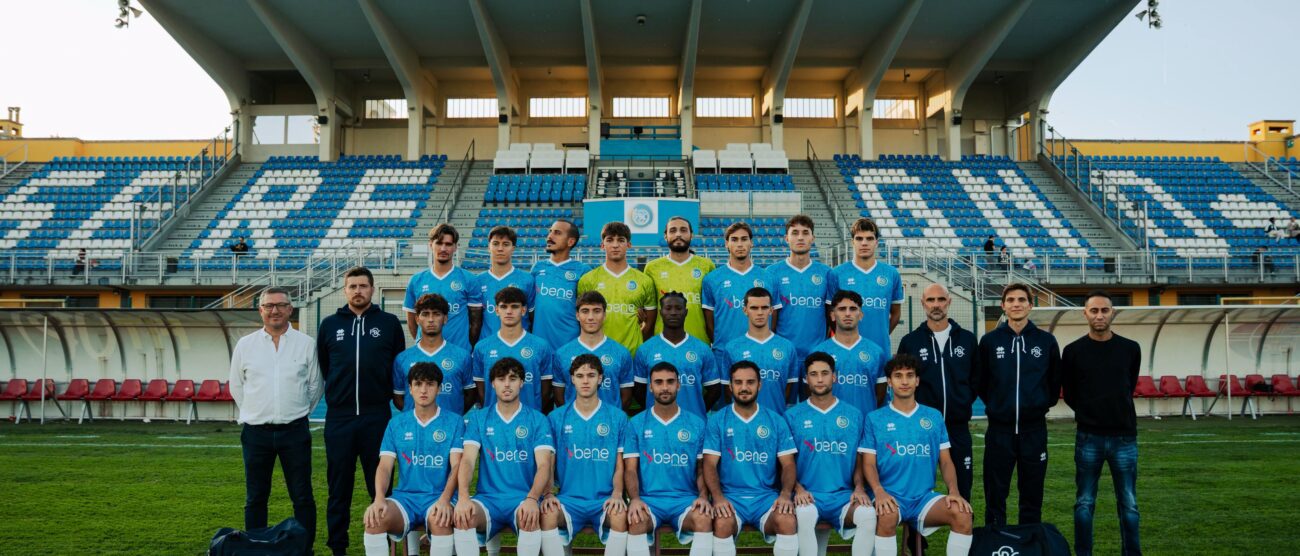 Calcio Eccellenza 2026-27 Seregno gruppo calciatori e staff tecnico