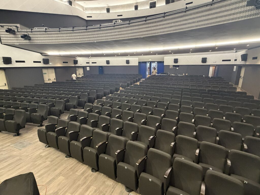 Cesano Maderno Excelsior riapertura sala rinnovata platea