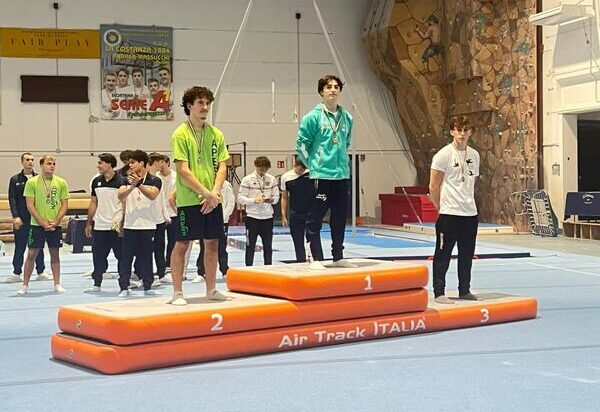 Ginnastica 2026 Paolo Mollichelli primo a Mortara spec. sbarra