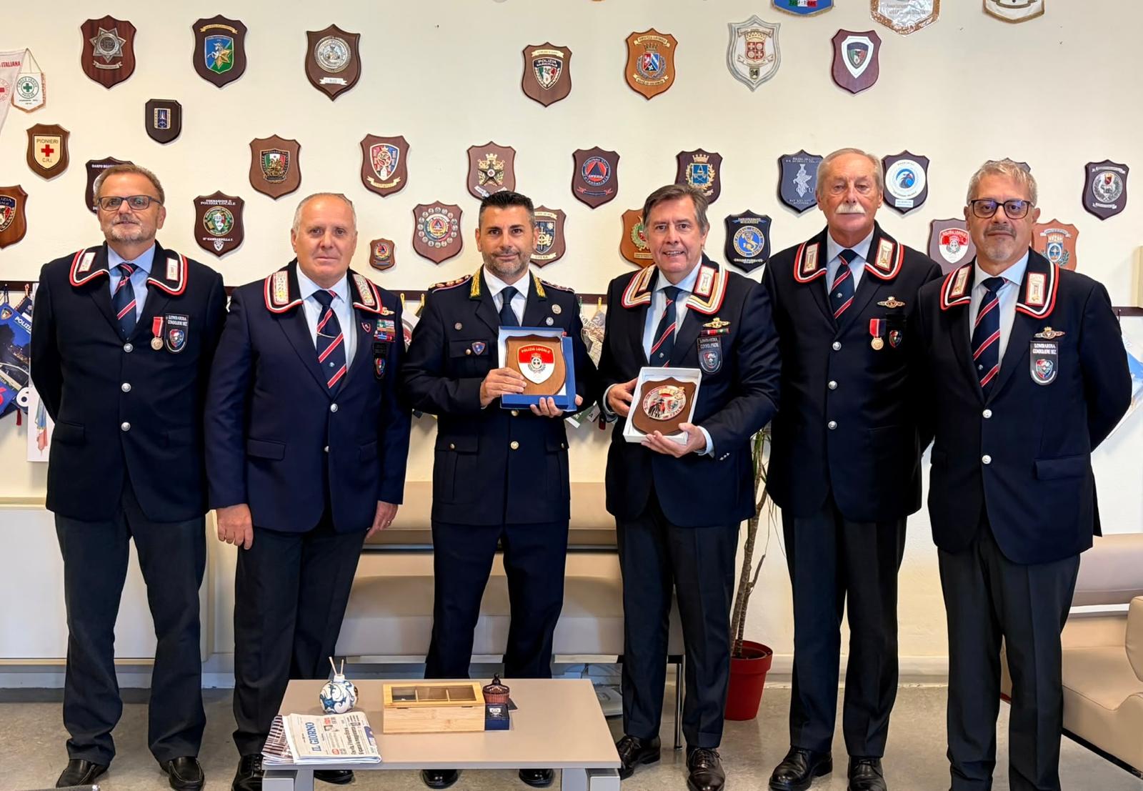 I carabinieri della Anc in visita al Comando della Polizia locale di Monza