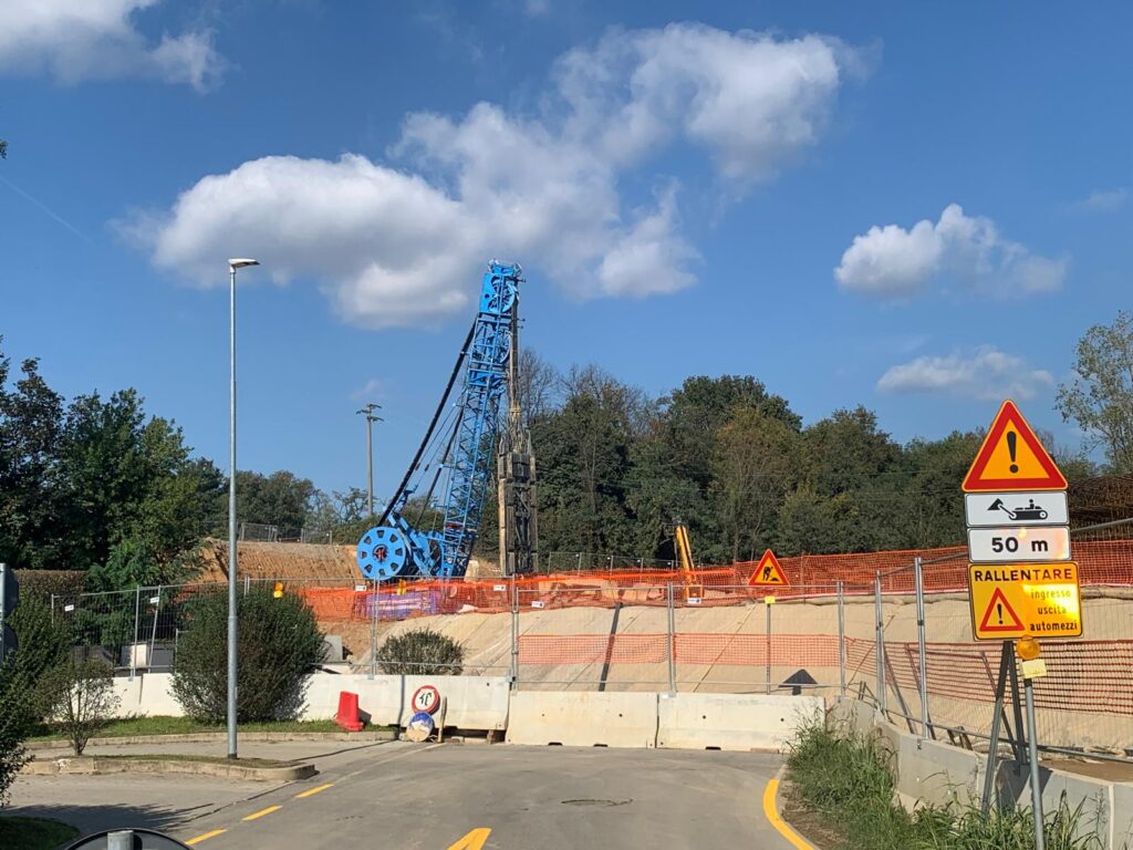 Pedemontana cantiere Biassono Triuggio Canonica macchina
